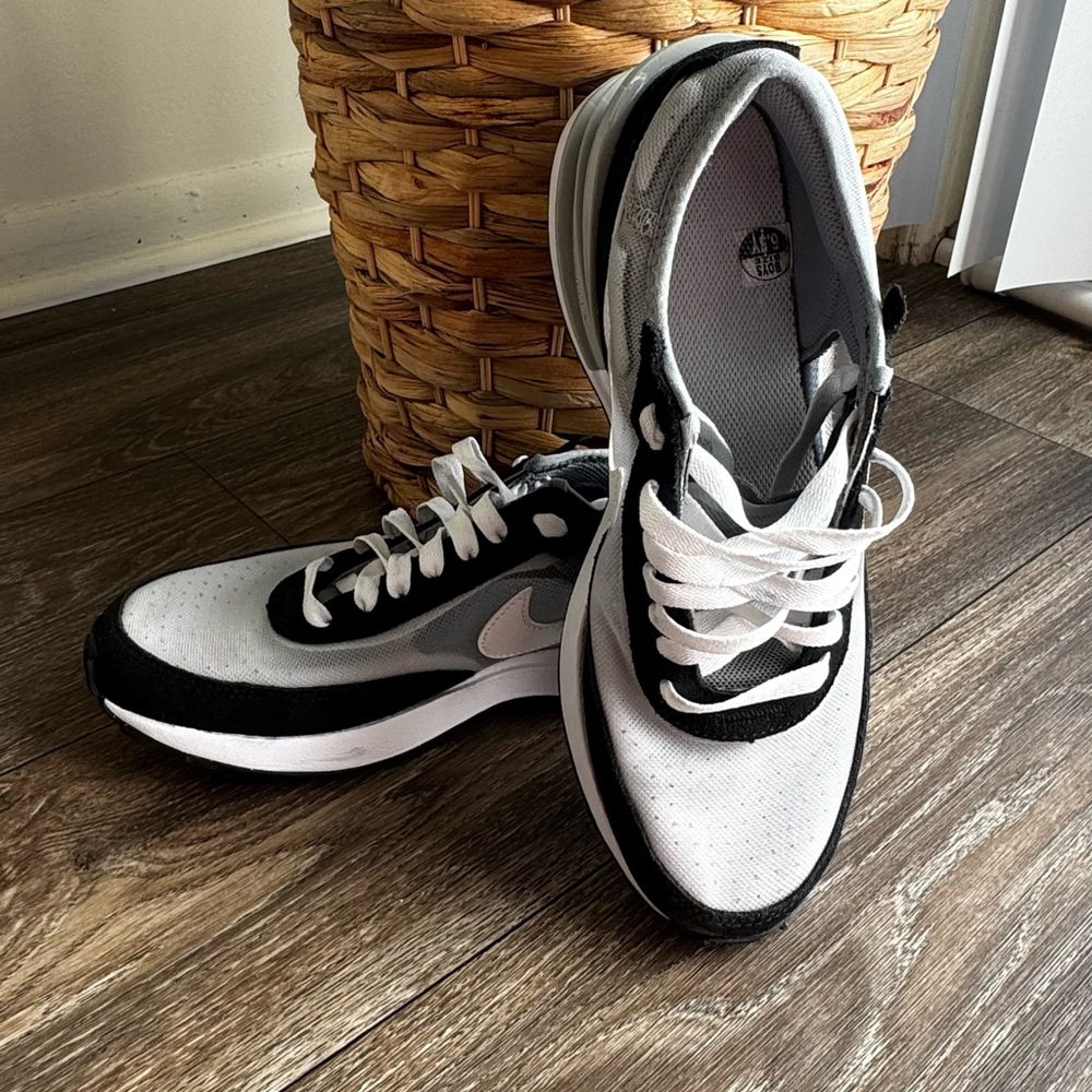 Nike Kids Waffle One